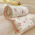 Pink Floral Summer Light Quilt: a Soft, Skin-Friendly, Lightweight Air-Conditioning Quilt and Summer Cooling Blanket, Perfect for Use in Summer Bedrooms (Including Beds), Offices, Living Rooms, and Home Relaxation, Breathable Summer Quilt