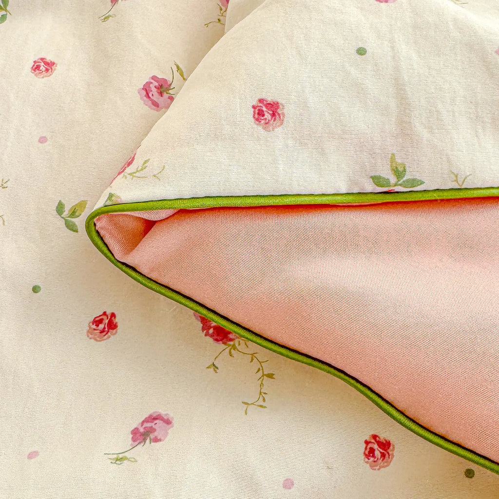 Pink Floral Summer Light Quilt: a Soft, Skin-Friendly, Lightweight Air-Conditioning Quilt and Summer Cooling Blanket, Perfect for Use in Summer Bedrooms (Including Beds), Offices, Living Rooms, and Home Relaxation, Breathable Summer Quilt